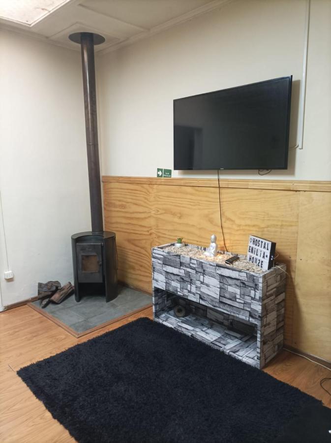Alojamiento Emilia House Пунта-Аренас Экстерьер фото